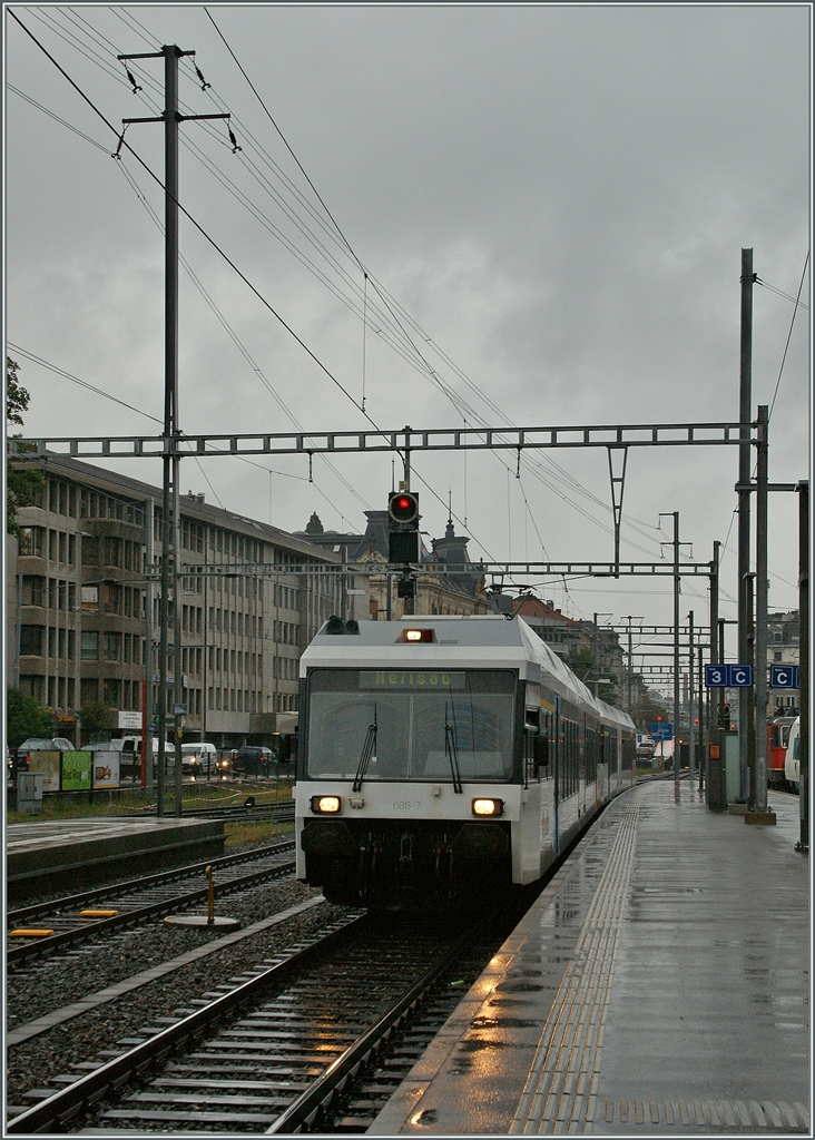 Ein GTW verlässt St. Gallen Richtung Herisau.
30. August 2012