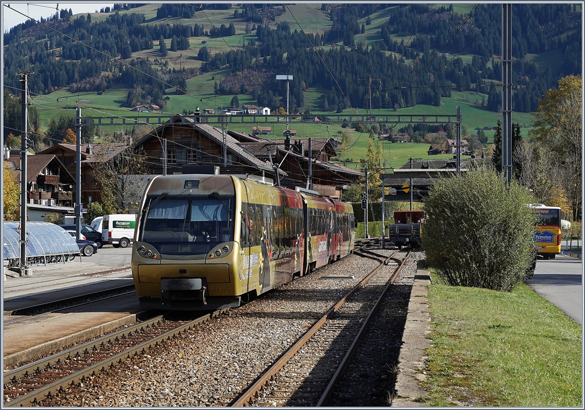 Ein  Lenkerpendel  verlässt Saanen in Richtung Lenk.

22. Okt. 2019