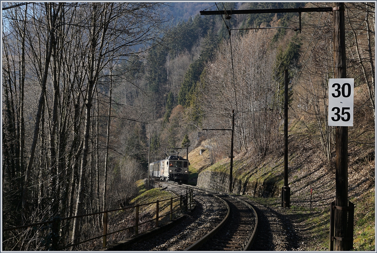 Ein MOB Belle-Epoque Zug erreicht in wenigen Minuten Les Avants
28. Dez. 2016