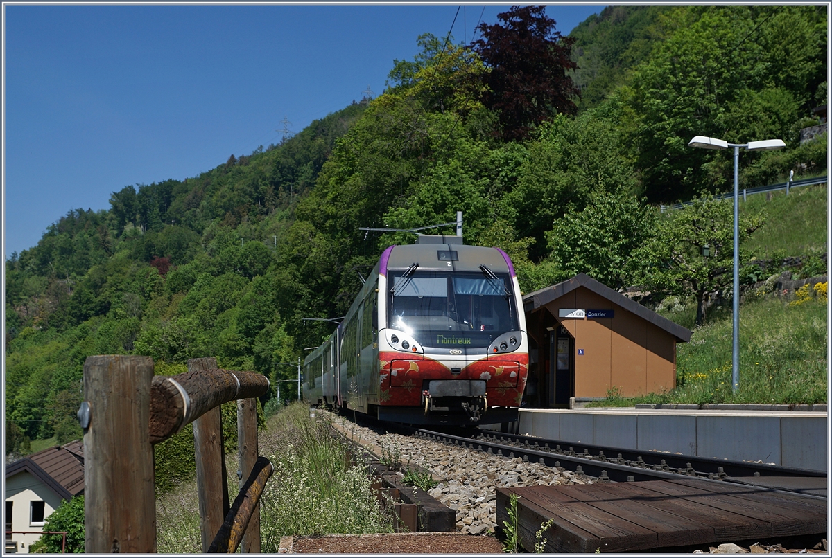 Ein MOB  Lenkerpendel  auf der Fahrt von Zweisimmen nach Montreux bei Sonzier.

7. Mai 2020