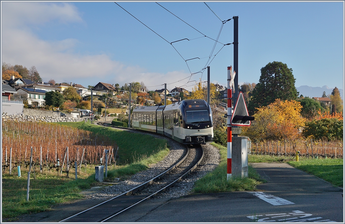 Ein MVR ABeh d2/6 hat Clies verlassen und fährt nun Richtung Vevey weiter.
14. Nov. 2018