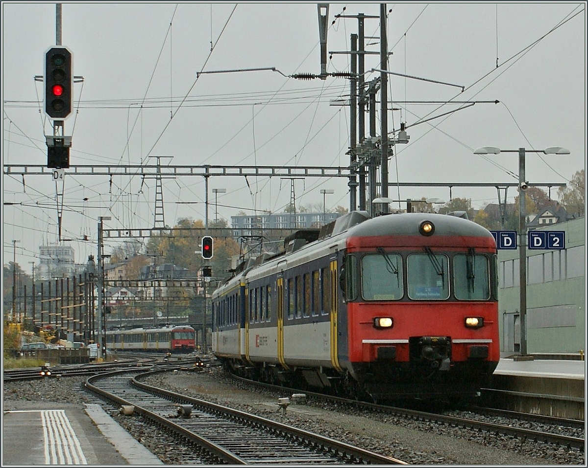 Ein RABe 510 (Mirage) erreicht, als S 16 von Thayngen kommend, Schaffhausen.
28. Okt. 2008