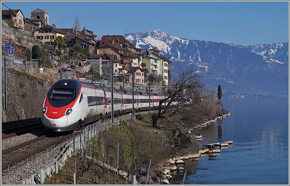 Ein SBB ETR 610 als EC 34 von Milano nach Genve bei St-Saphorin.
7. Mrz 2014