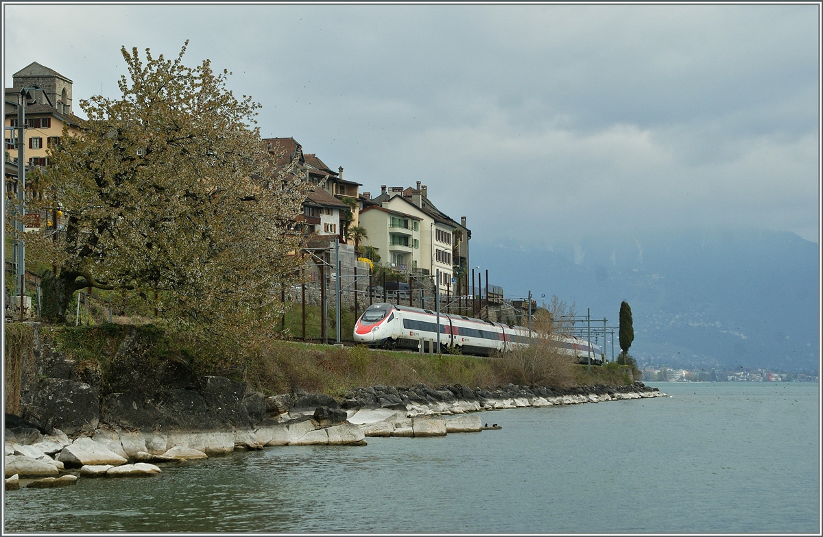 Ein SBB ETR 610 bei St-Saphorin.
16. April 2012