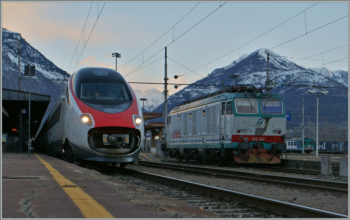 Ein SBB ETR  610 mit offener Schnautze in Domodossola.
24. Jna. 2014