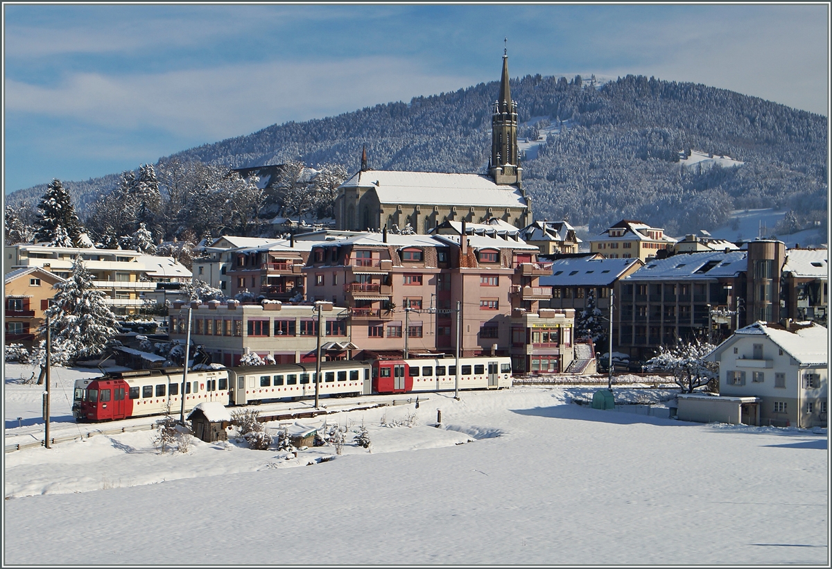 Ein TPF Regionalzug erreicht Châtel St-Denis.
21. Jan. 2015