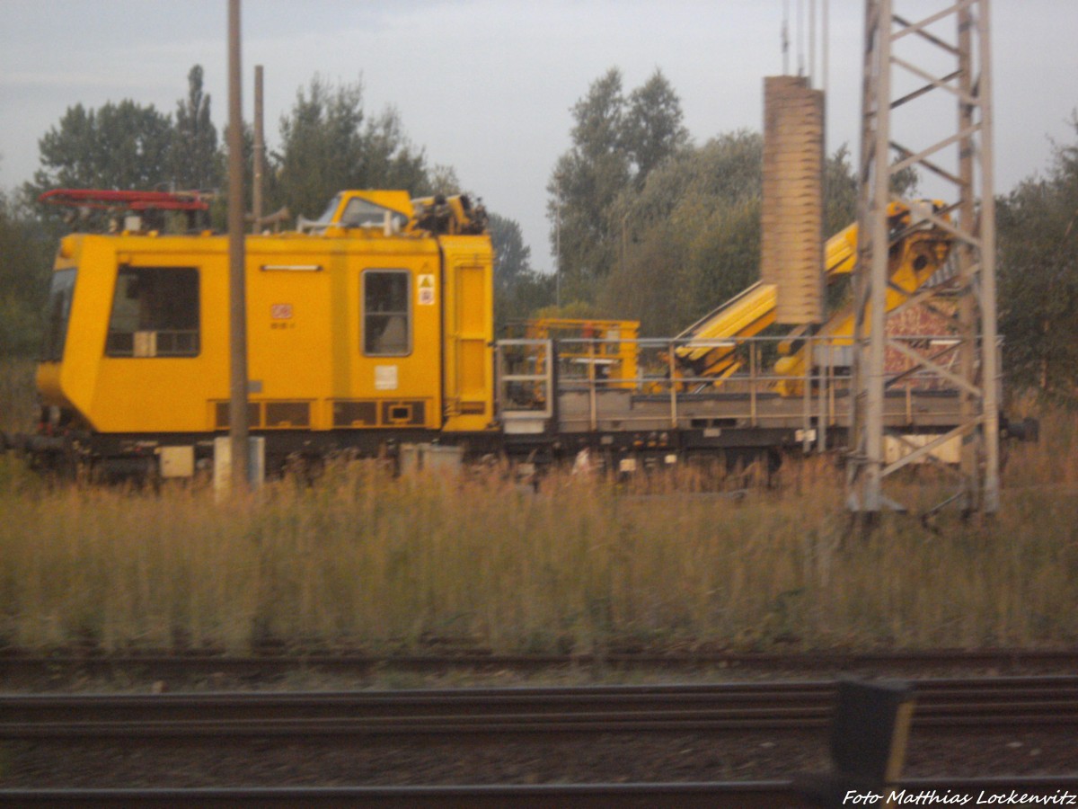 Ein Unbekanntes Baufahrzeug abgestellt in Stralsund Hbf am 31.8.13