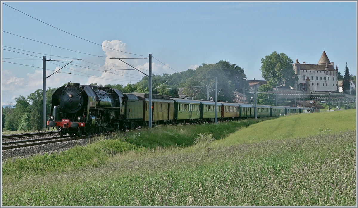 Ein weiters Bild der in Vallorbe beheheimaten SNCF 141 R 568 hier bei Oron.
2. Juni 2018