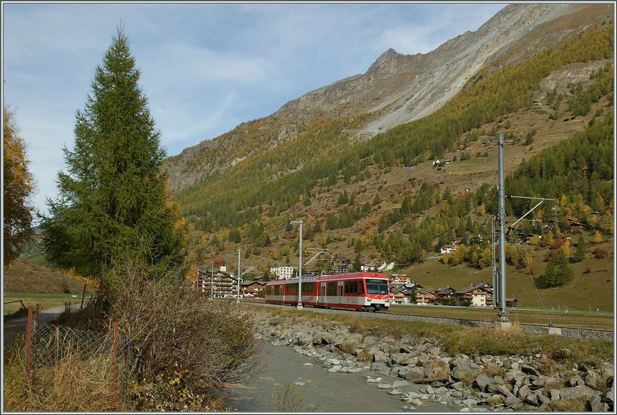 Ein Zermatt Shuttle bei Täsch,
21. Okt. 2013