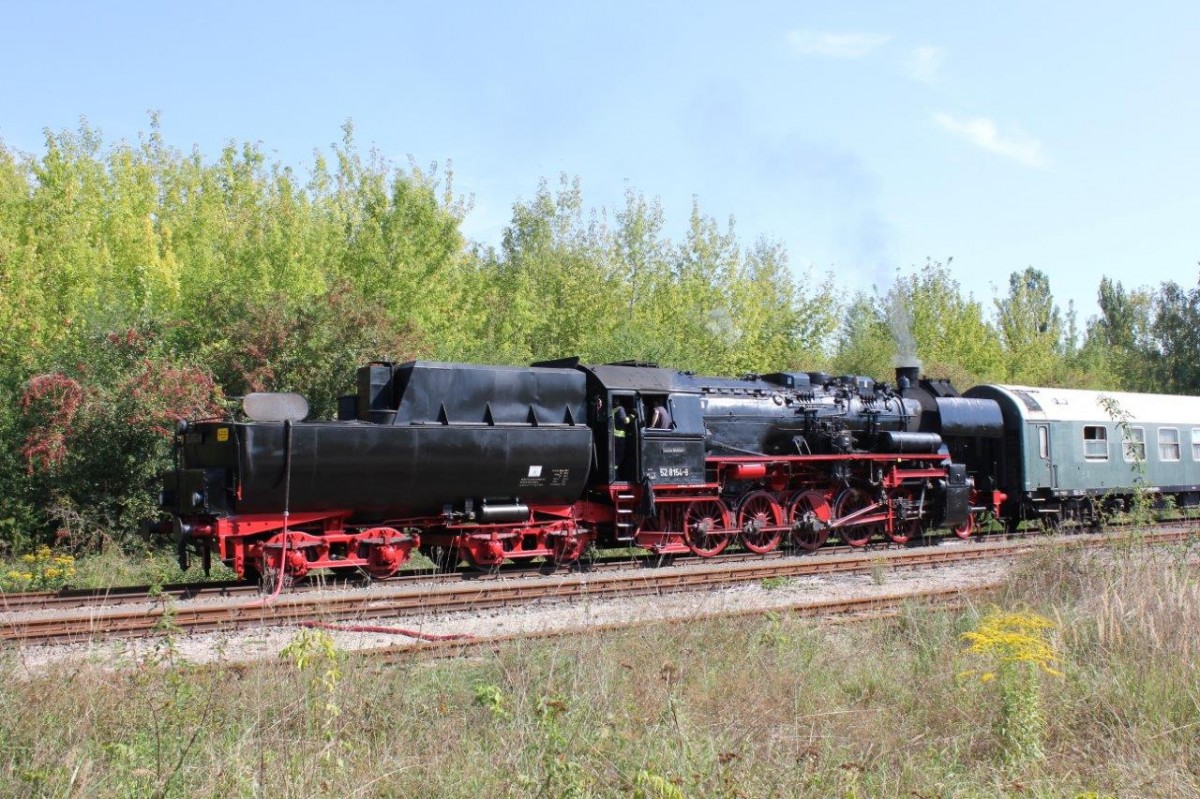 EMBB 52 8154-8 am 12.09.2015 nach der Ankunft mit dem Winzerfestsonderzug aus Leipzig-Plagwitz in der Abstellung in Karsdorf. (Foto: Wolfgang Krolop)