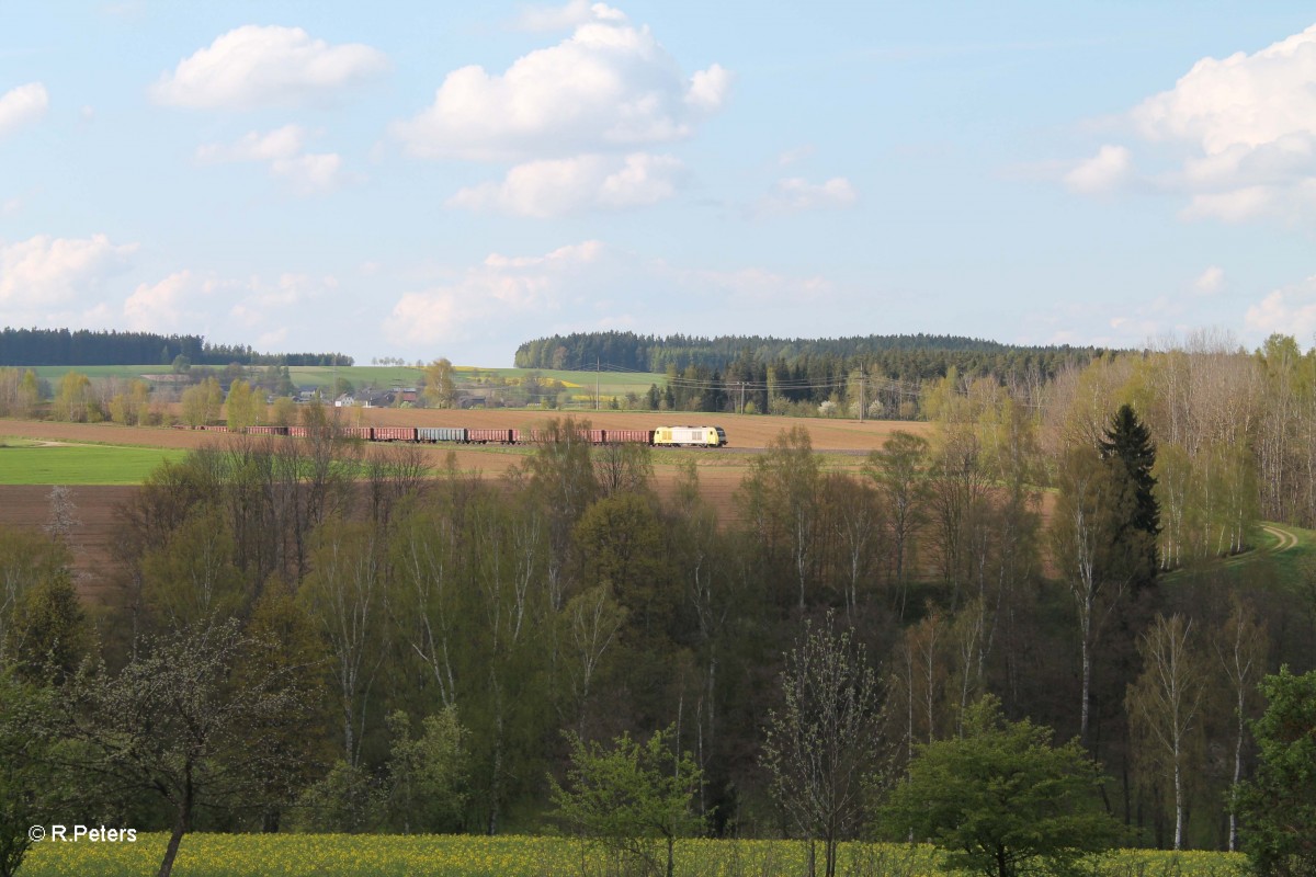 ER 20 002 mit dem 48341 Könitz - Cheb bei Unterthölau. 22.04.14