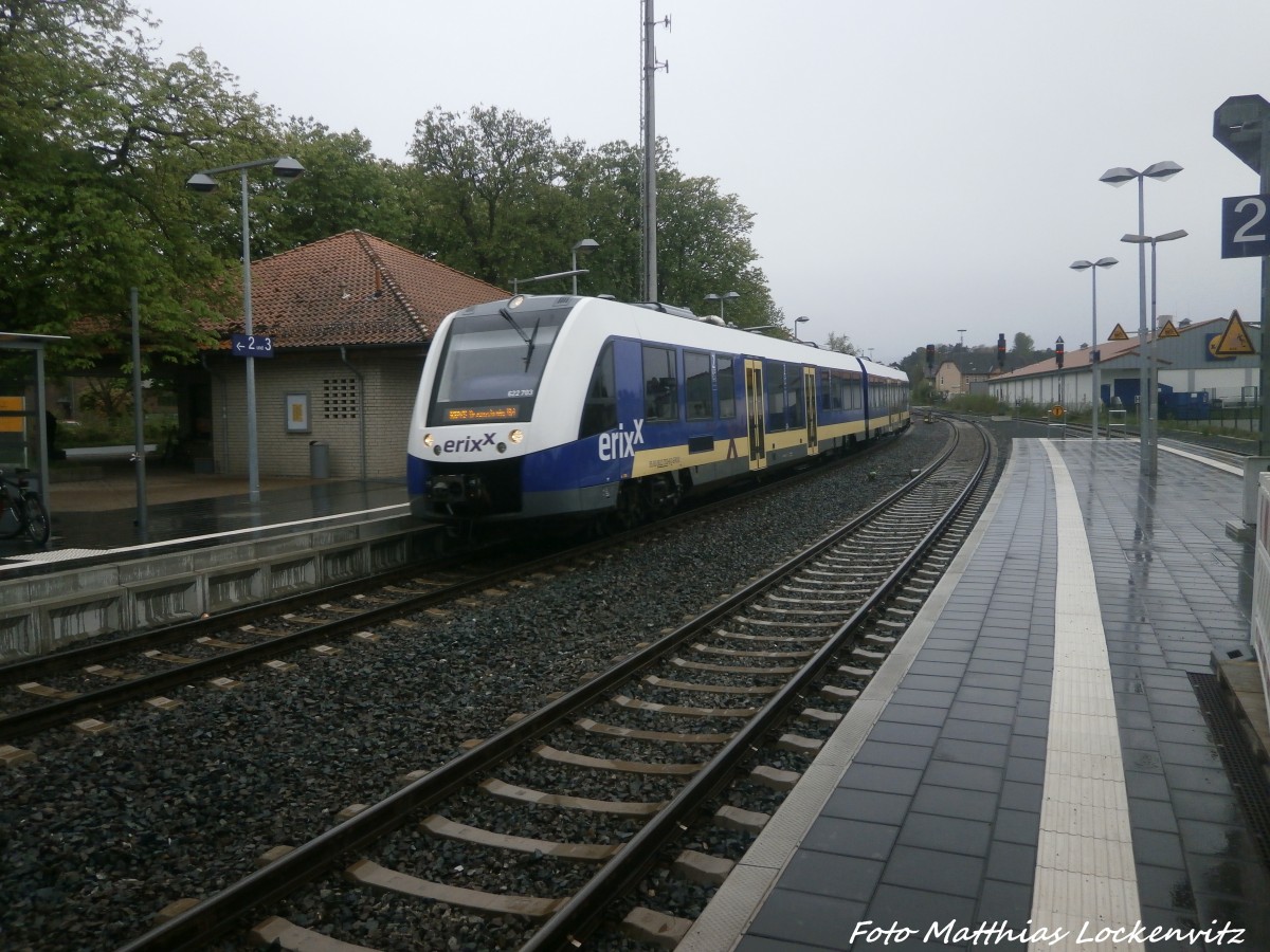 Erixx 622 703 / 203 beim einfahren in den Bahnhof Viennenburg am 30.4.15