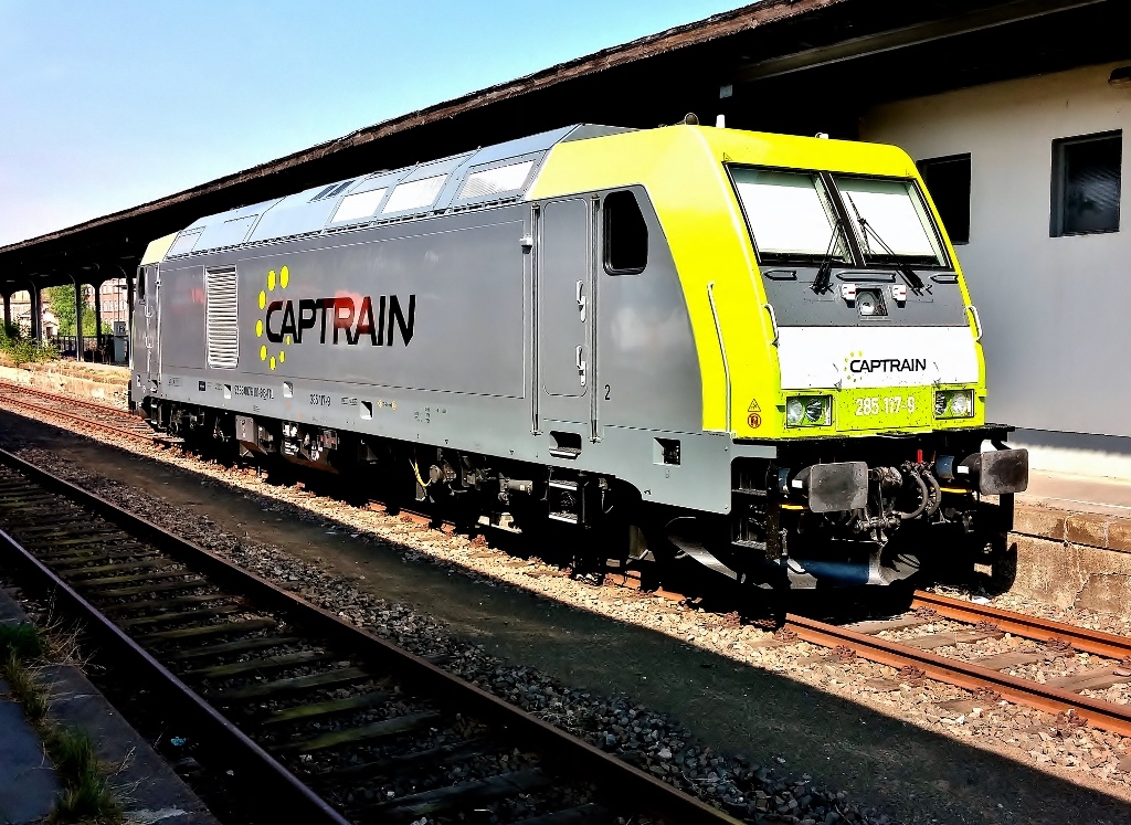 Erstmalig konnte am 26.04.2014 die Captrain 285 117-9 (9288 0076 101-9 B-ITL) in Zeitz Pbf abgelichtet werden. Man konnte das Neue noch f�rmlich riechen. (REV: 04.04.14)