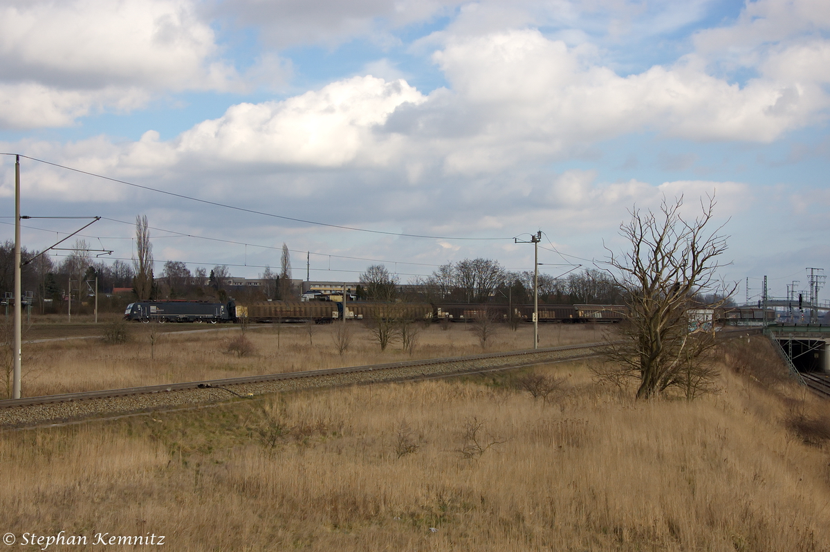 ES 64 F4 - 114 (189 114-2) MRCE Dispolok GmbH für TXL - TX Logistik AG mit dem leeren Zellstoffzug von Pordenone (Italien) nach Rostock Seehafen in Stendal. 22.02.2014