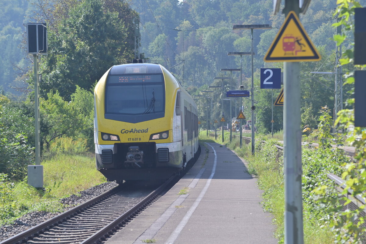 ET 6.07 als RE8 nach Würzburg Hbf bei der Durchfahrt in Roigheim am 12.9.2023 