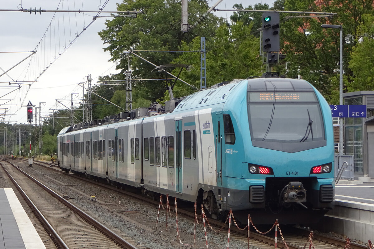 ET4-001 der Eurobahn ended ausserplanmässig deren Fahrt nach Hengelo schon in Bad Bentheim am 9 April 2018. Leider war dies der Praxis bei Eurobahn auf die relation Hengelo--Bielefeld.