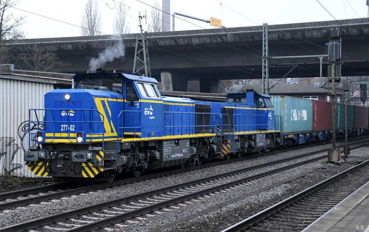 EVB 277 402-4 und EVB 275 102-2 fuhren mit einen containerzug durch hh-harburg,16.12.20