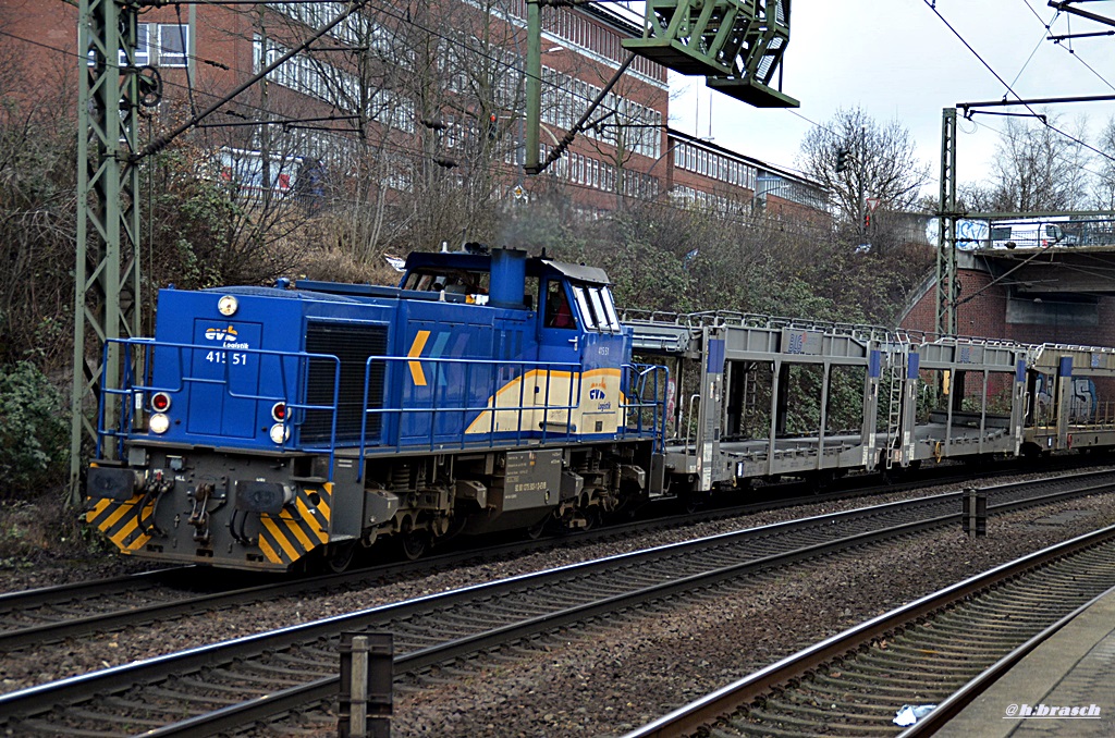 EVB 41551 ist mit einen leeren autozug durch hh-harburg gefahren,24.02.15