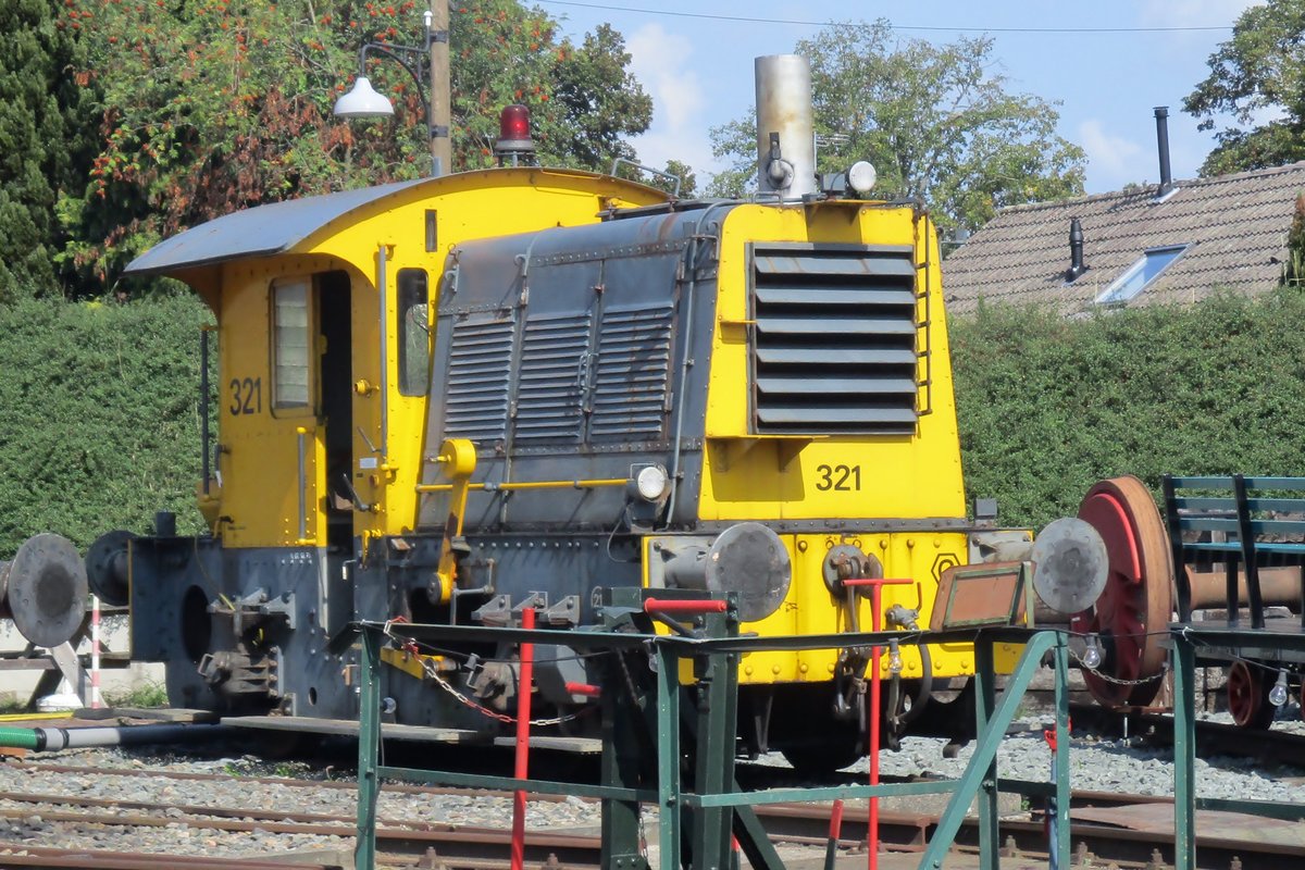 Ex-NS 321 steht am 1 september ins VSM-Bw Beekbergen.