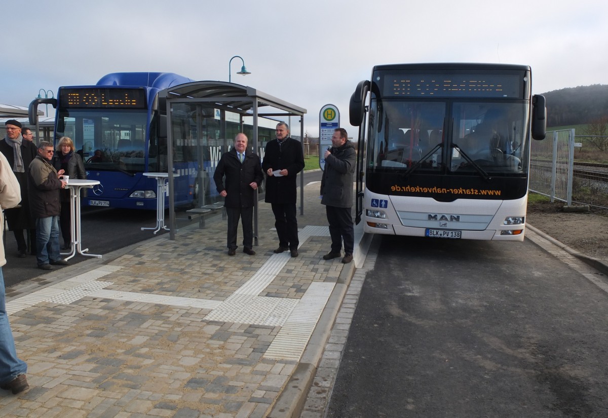 Feierliche Er�ffnung der neuen Bahn-Bus-Schnittstelle am 12.12.2013 in Laucha. (Foto: Heiko Kern)