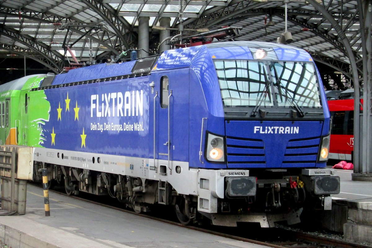 FlixTrain 193 826 treft -mit blauer Kopf vorn- am 23 September 2019 in Köln Hbf ein.