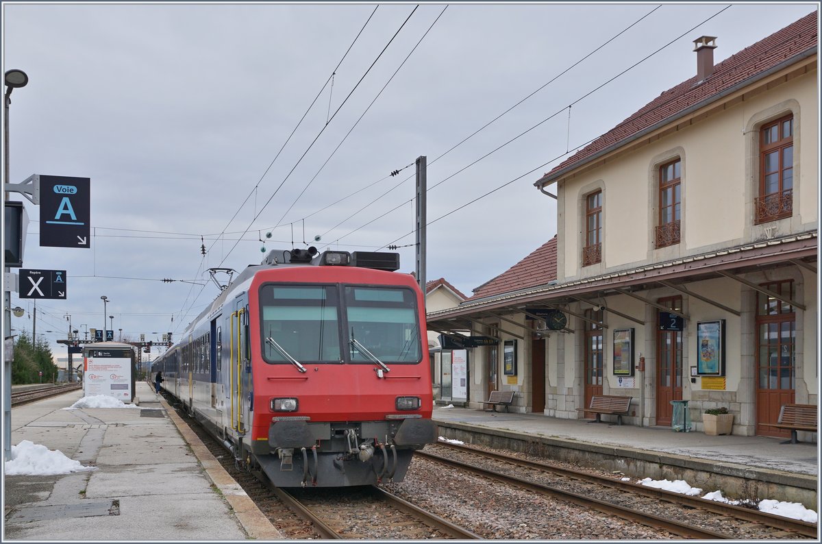Frasne, Endstation des RE / TER von Neuchâtel - hier besteht Anschluss an und vom TGV nach Paris.

23. Nov. 2019