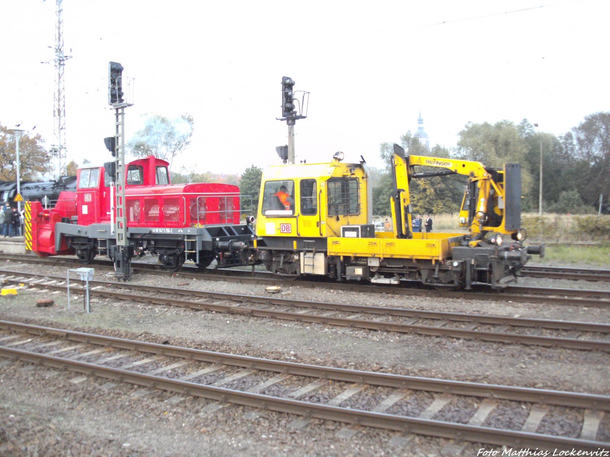 GAF mit Schneeschleuder beim Rangieren im Bahnhof Stralsund Hbf am 12.10.13