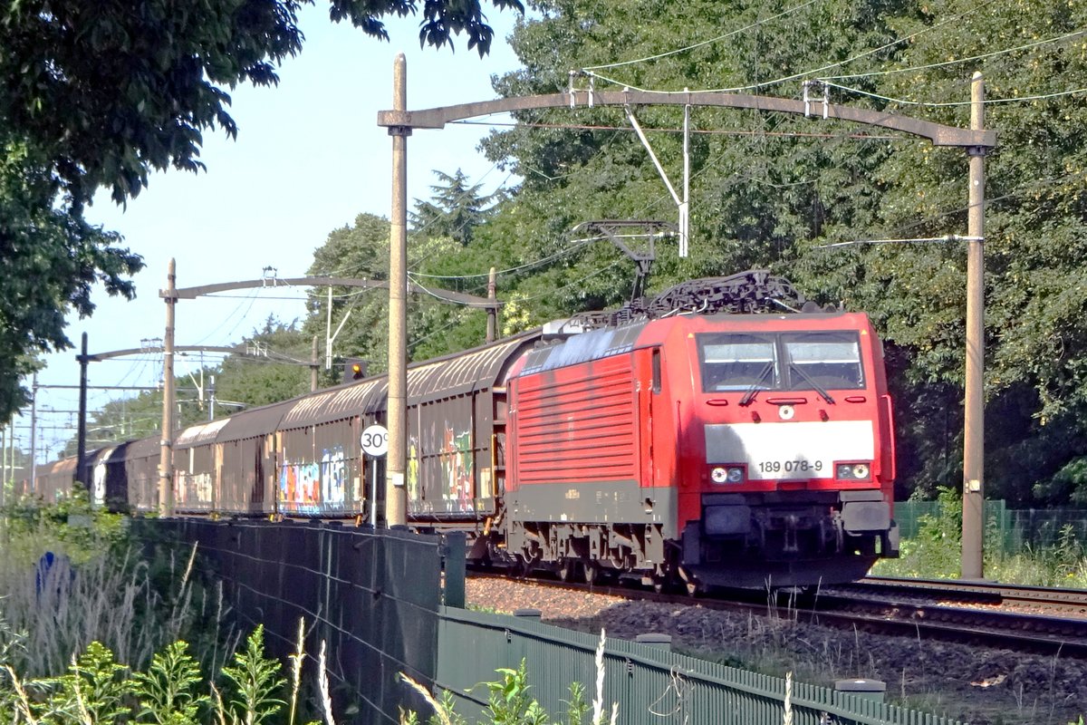 Ganzzug mit 189 078 meldet sich am 28 Juni 2019 in Oisterwijk.