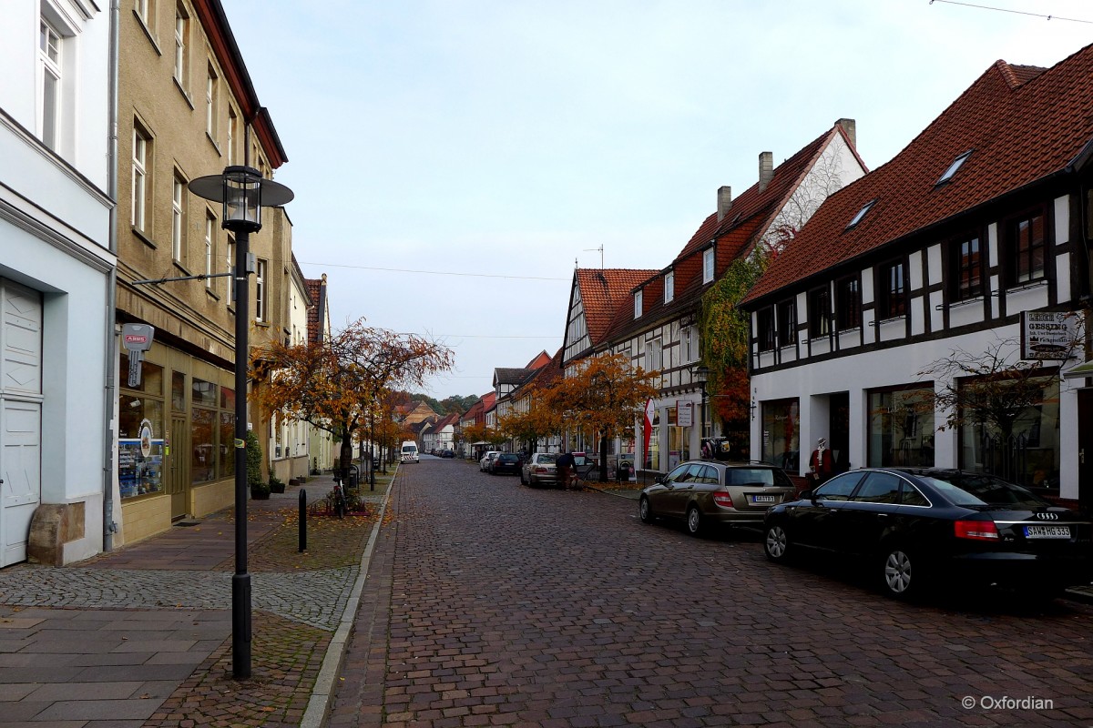 Gardelegen - kopfsteingepflasterte Breitscheidstraße.