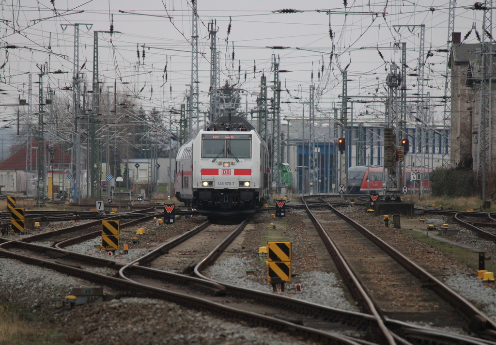 Gegen 13:36 Uhr kam 146 570-7 im Rostocker Hbf aus dem BW gefahren.14.02.2020