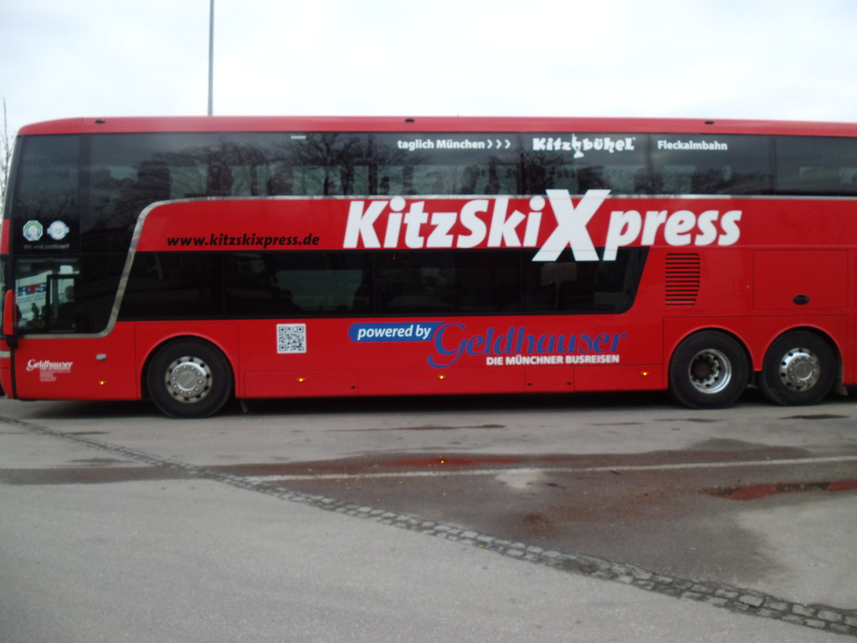 Geldhauser, Mnchen - Van Hool T927 am 18. Februar 2016 in Ulm (Aufnahme: Martin Beyer)