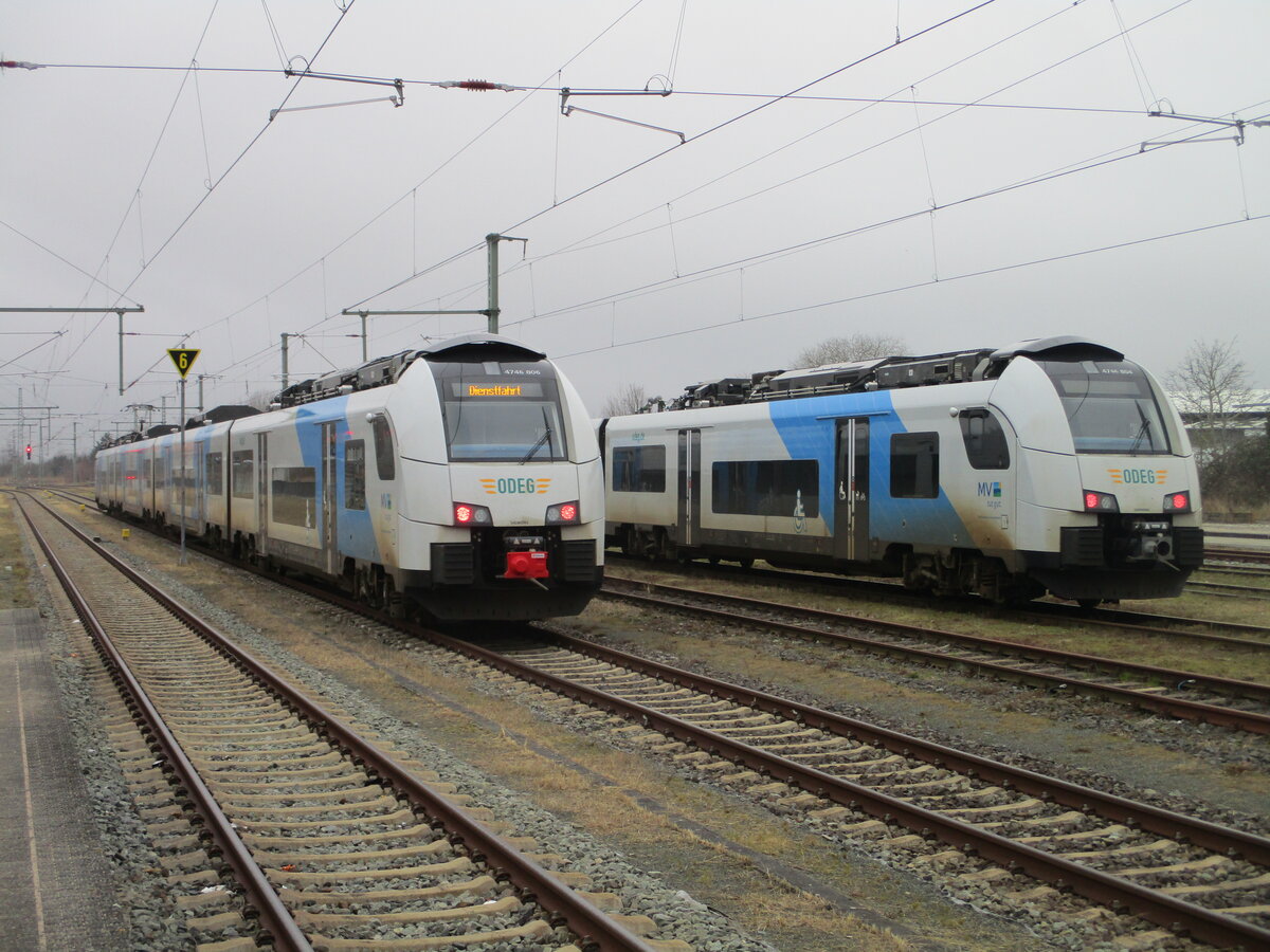 Gleich zwei 4746er ruhten sich,am 02.März 2025,in Bergen/Rügen aus.