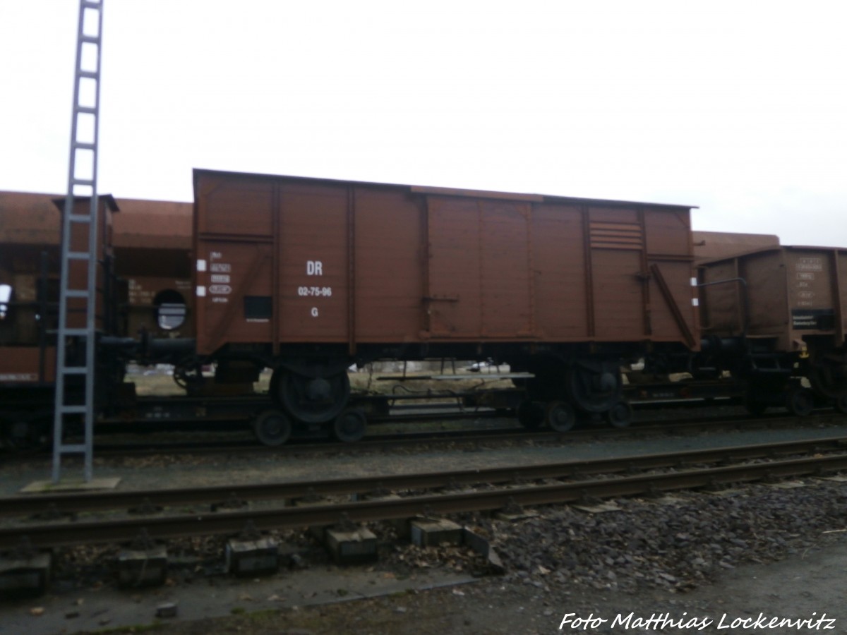 Grospurwagen auf Schmalspurwagen abgestellt am Bahnhof Wernigerode Westerntor am 21.12.14