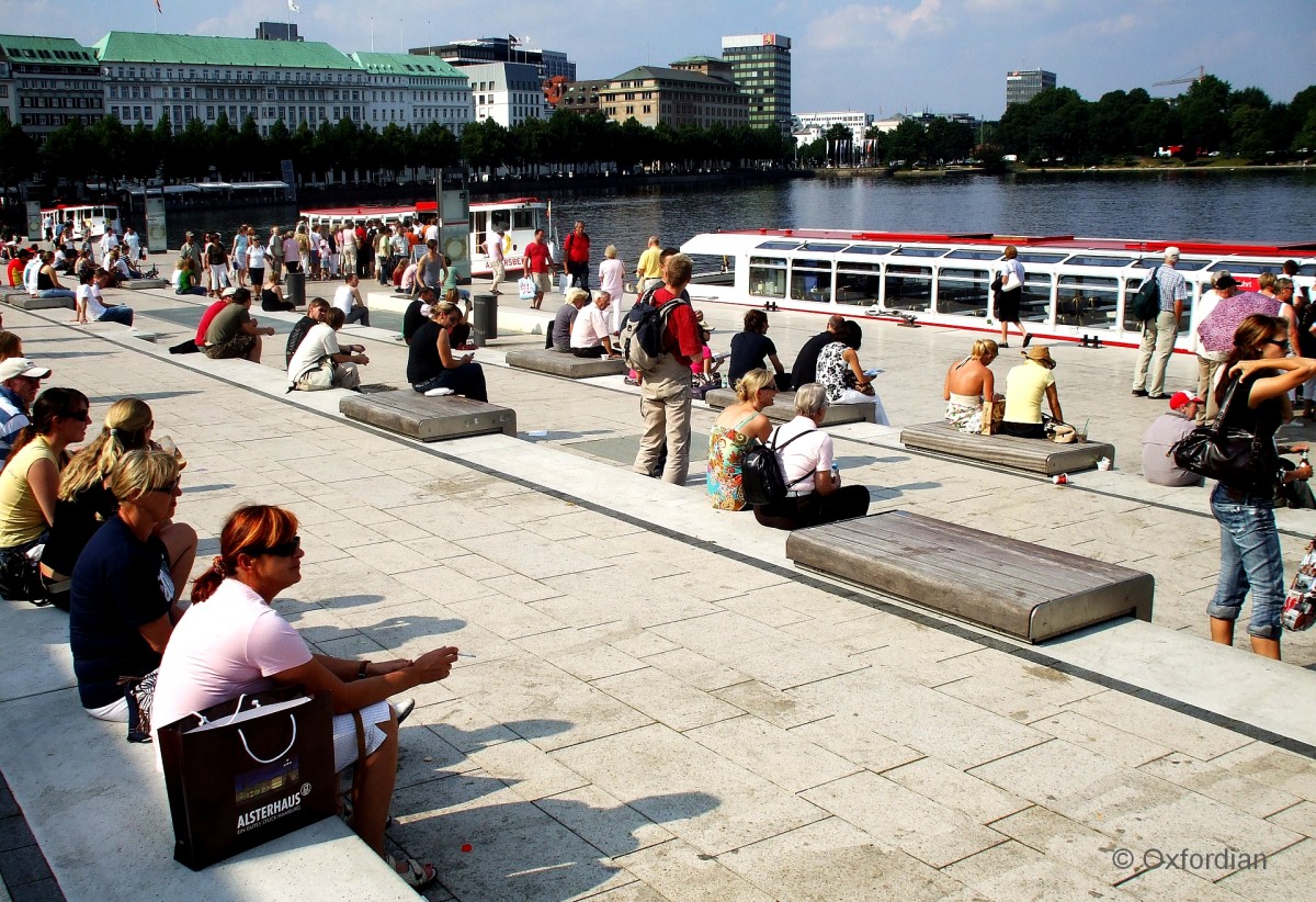 Hamburg - Alsteranleger am Jungfernstieg im August 2007.