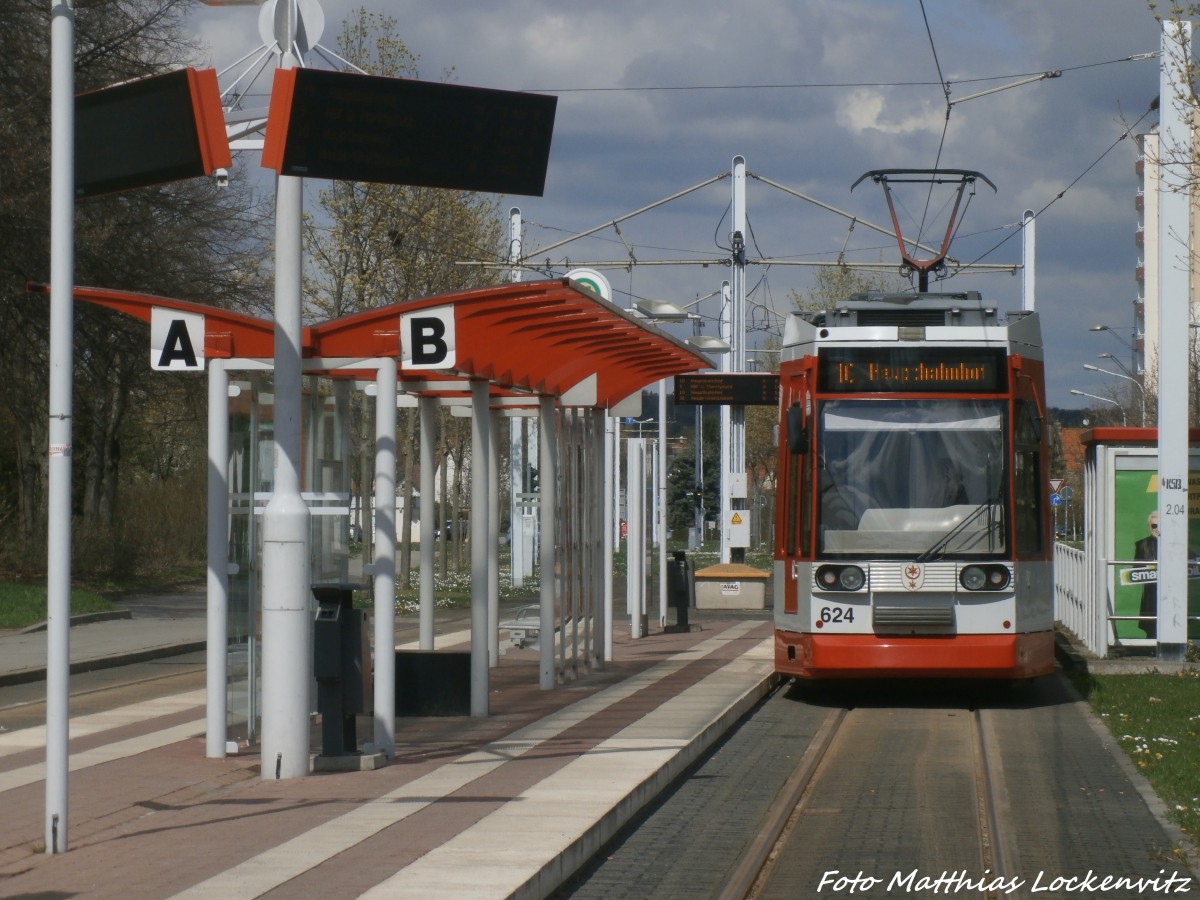 HAVAG Wagen 624 als Linie 10 mit ziel Hauptbahnhof an der Endhaltestelle Gttinger Bogen am 18.4.15