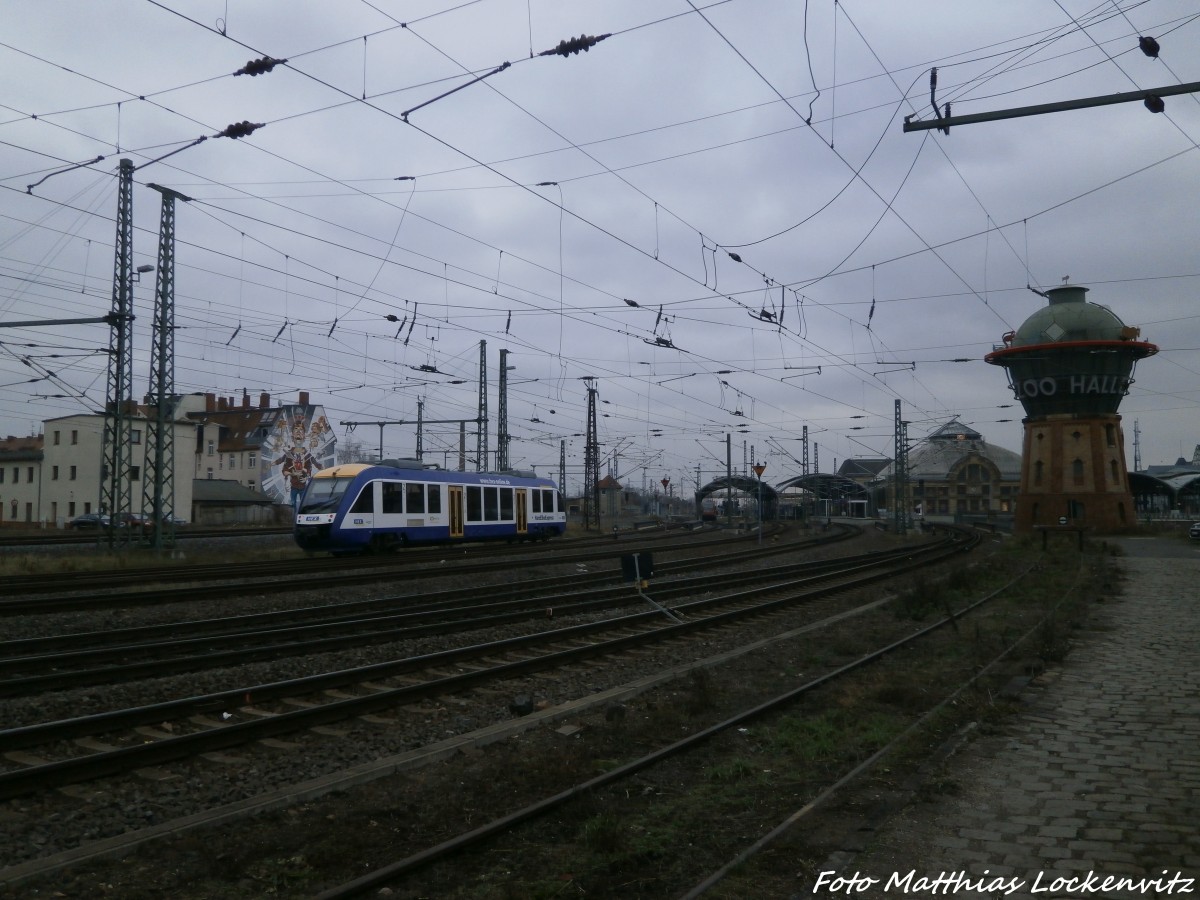 HEX VT 87X beim einfahren in den Hallenser Hbf am 5.1.15