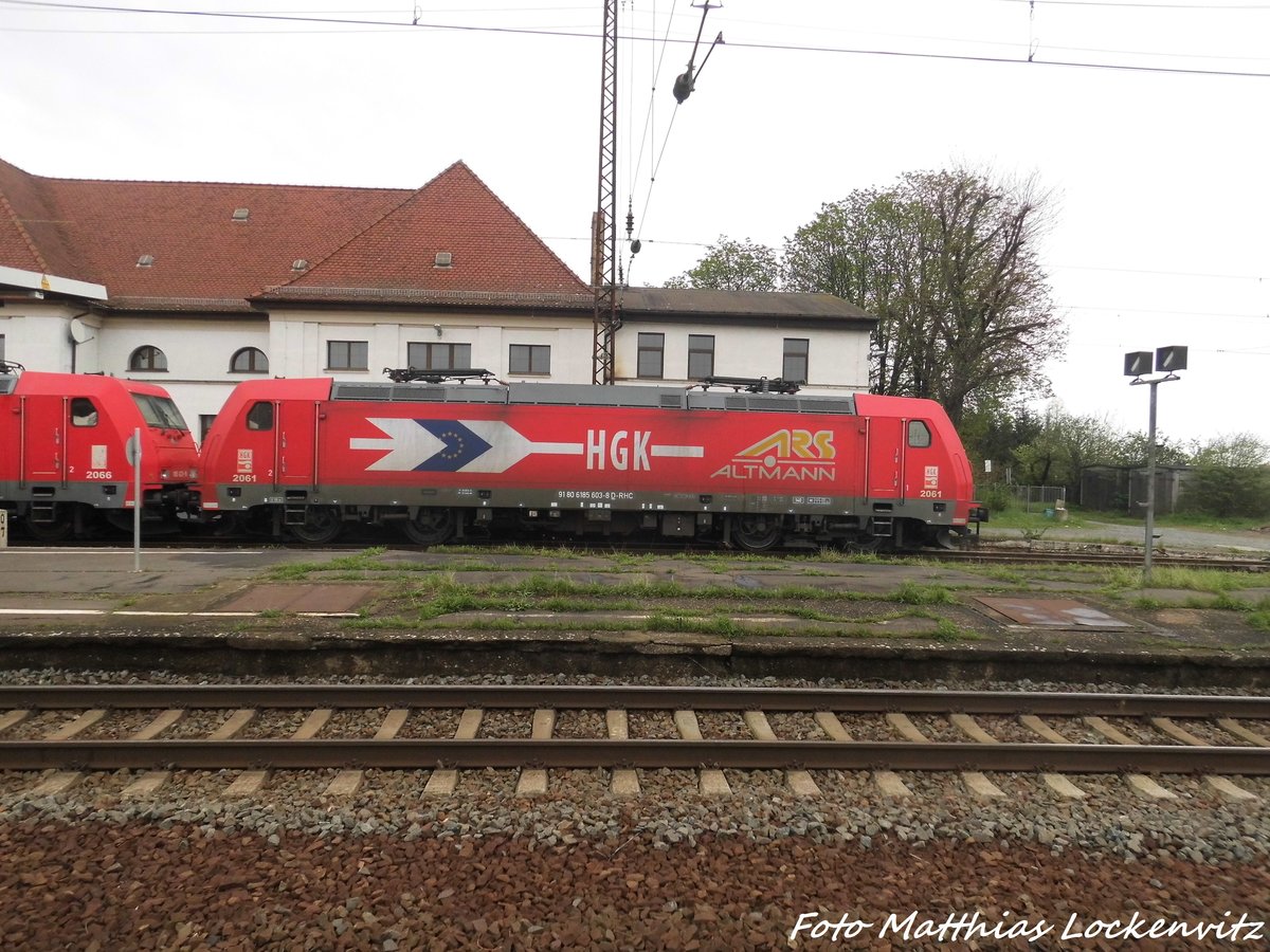 HGL 185 603 und leicht zusehen 185 631 abgestellt in Grokorbetha am 17.4.16