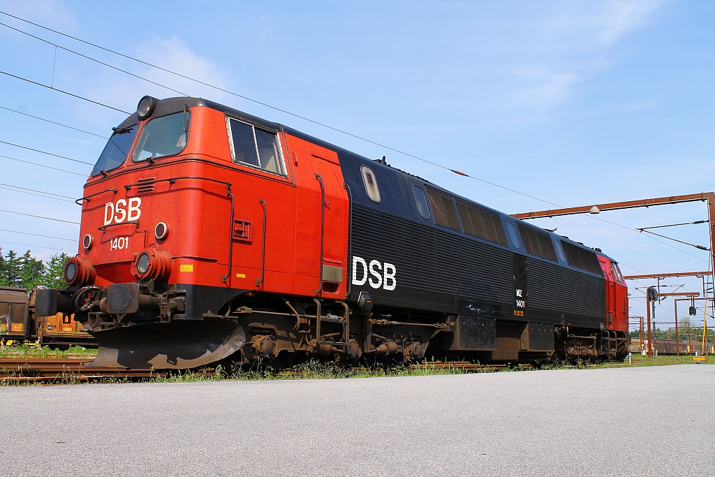 Hier nochmal eine Portraitaufnahme der MZ 1401(I)die mit wummerndem Motor am Gbf Padborg stand und kurze Zeit später davon dieselte. 01.06.2013