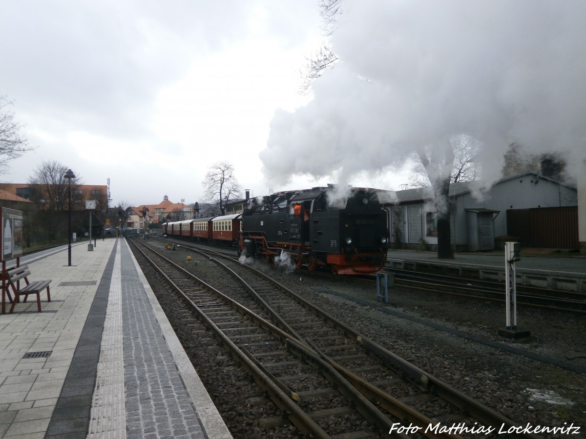 HSB 99 7243-1 auf Rangierfahrt im Bahnhof Wernigerode am 21.12.14