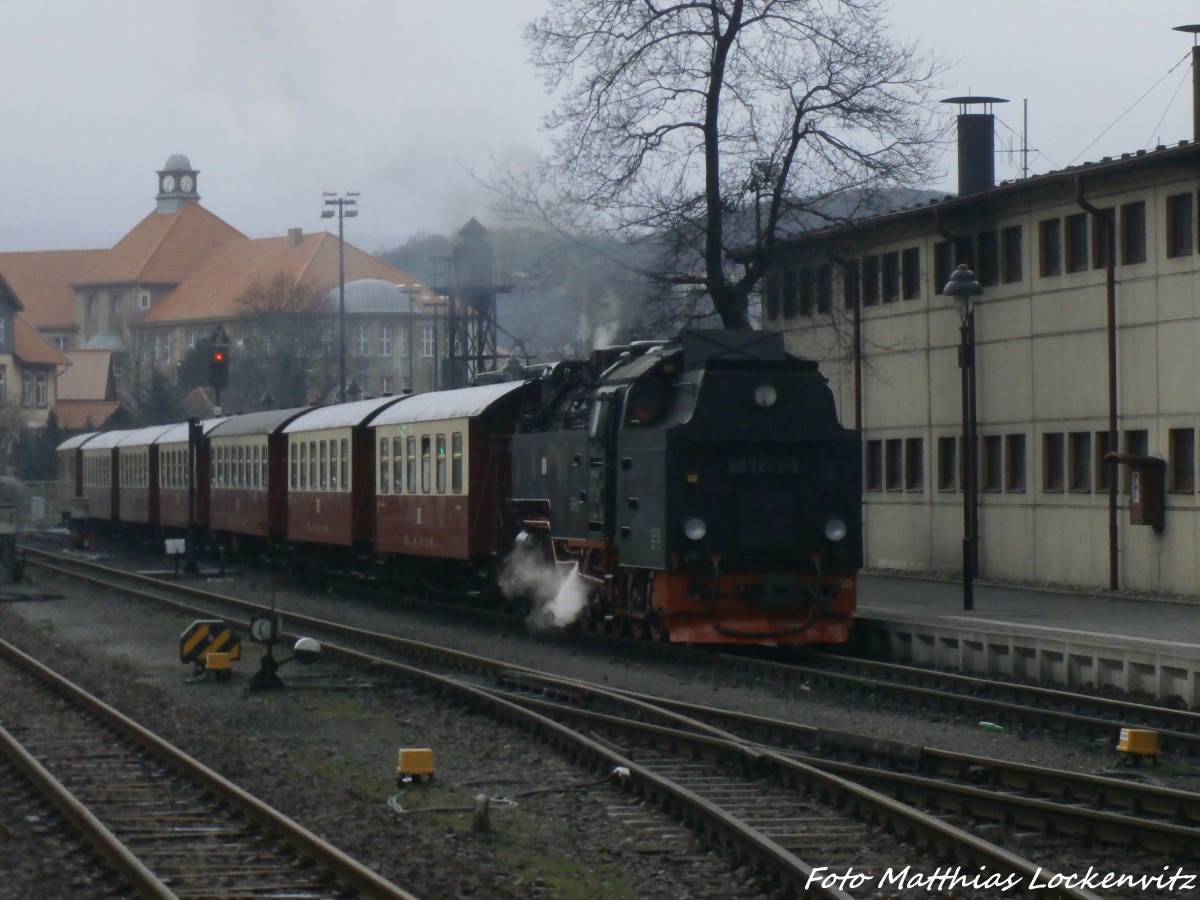 HSB 99 7243-1 beim einfahren in den Bahnhof Wernigerode am 21.12.14