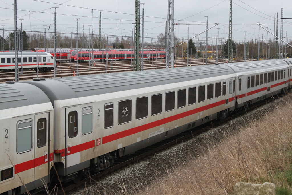 IC 2212(Koblenz-Binz)am 01.03.2019 im Rostocker Hbf.