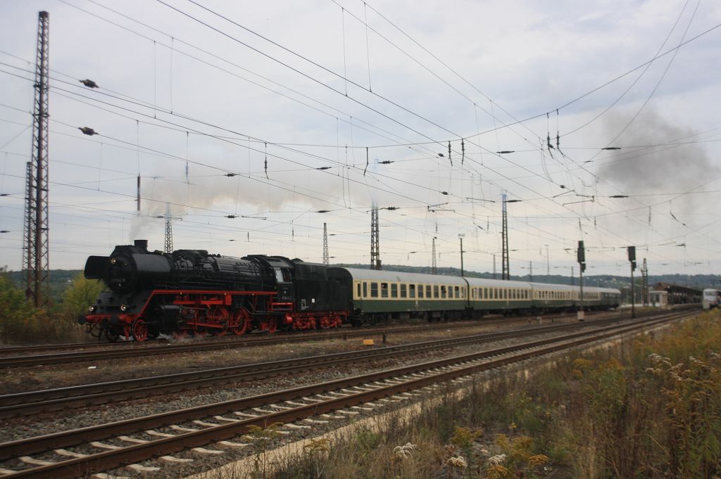 IGE Werrabahn 41 1144-9 mit dem  Rotk�ppchen-Express II  von Eisenach nach Freyburg , am 05.10.2013 bei der Ausfahrt in Naumburg. (Foto: Alex Huber)