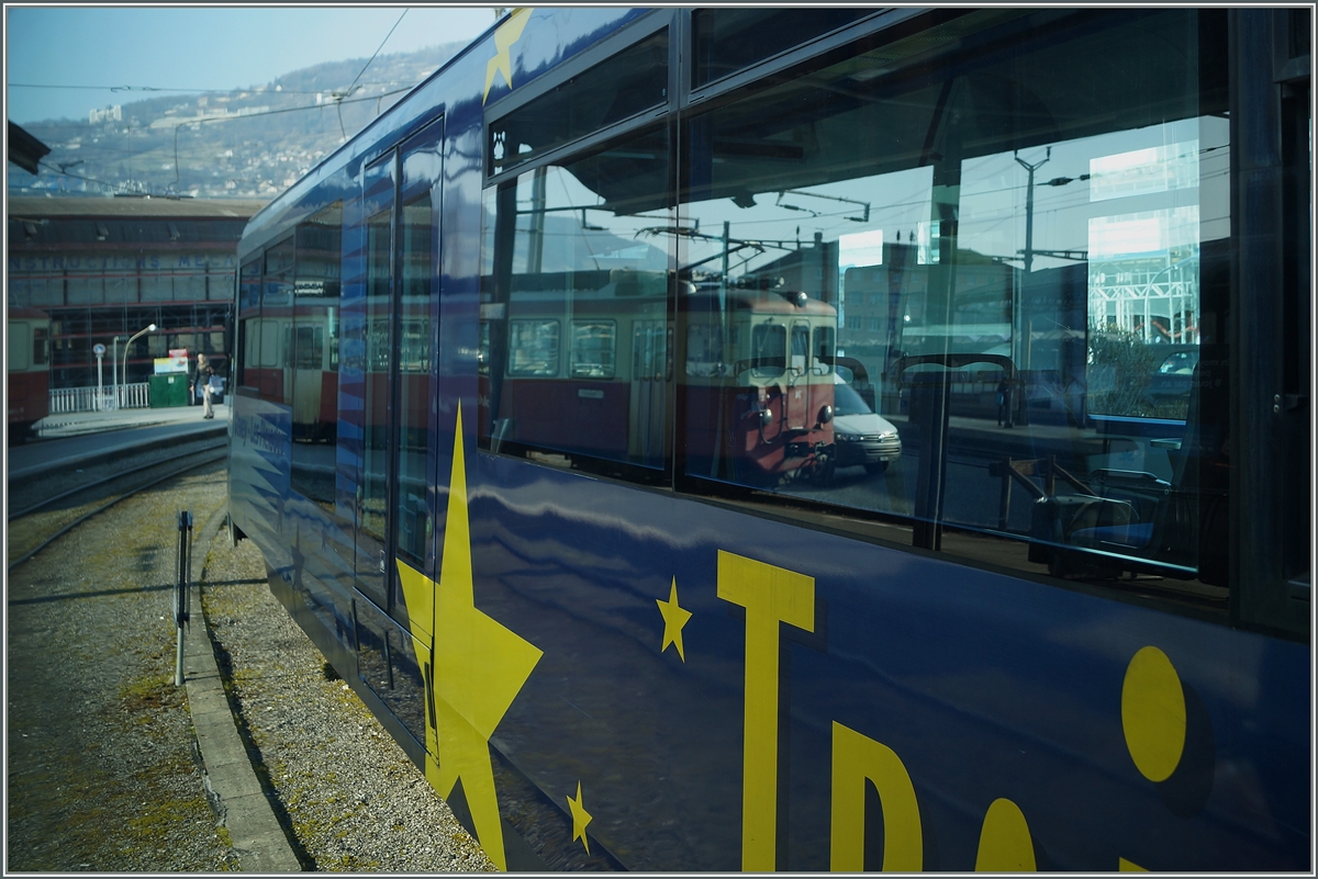 Im  Train des Etoiles  spiegelt sich ein CEV BDe 2/4. 

Vevey, den 6. März 2014