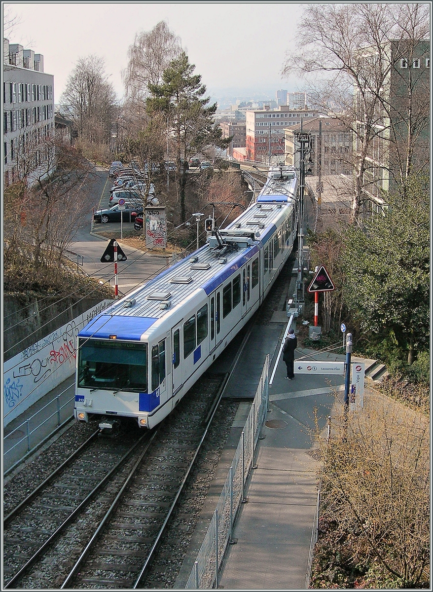 In Lausanne verkehren auf der m1 (Métro Linie 1, die praktisch überall offen verläuft) Bem 550. 3. März 2011