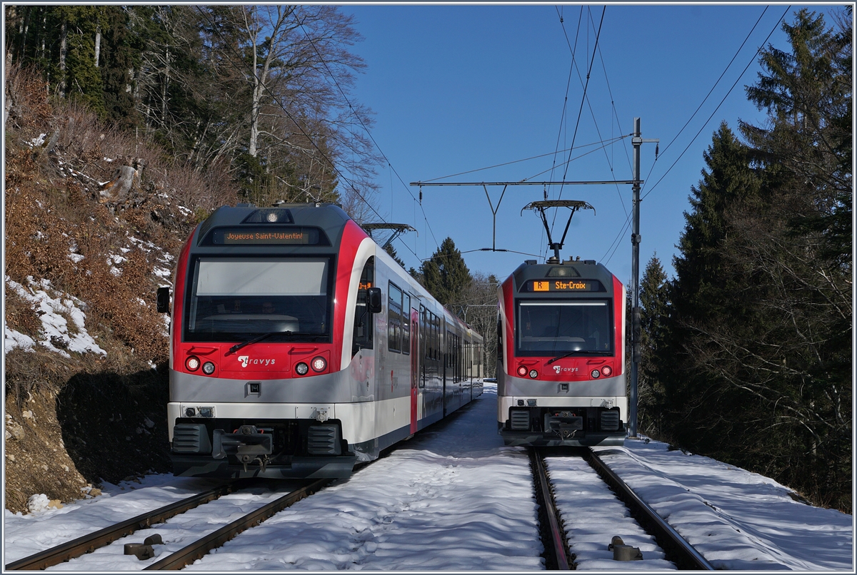 In Trois Villes kreuzen ischzwei Travy SURF Regionalzge.
14. Feb. 2017