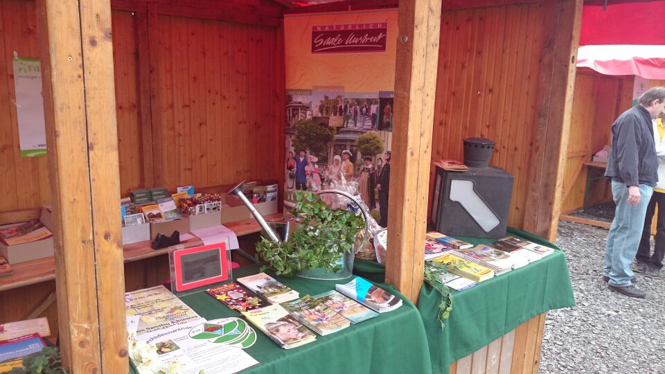 Infostand beim Fest  100 Jahre Finnebahn  am 01.05.2014 in Bachra. (Foto: Ina Sielaff)