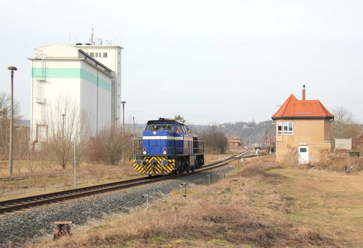 InfraLeuna 206 am 20.02.2019 im ehem. Bahnhof Vitzenburg. Sie brachte Kesselwagen in die dortige Awanst zur Abstellung. (Foto: Wolfgang Krolop)