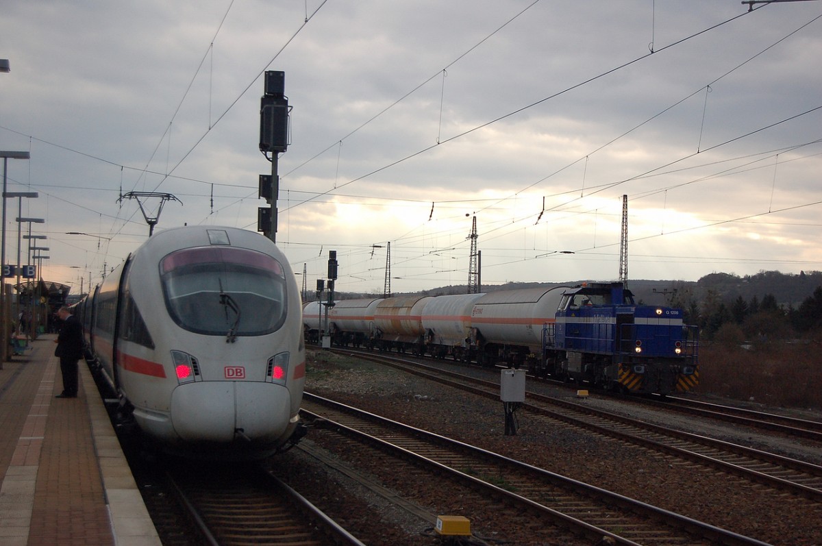 InfraLeuna 207 mit leeren Kesselwagen auf der Fahrt von Karsdorf nach Großkorbetha, am 21.03.2014 in Naumburg Hbf. (Foto: dampflok015)