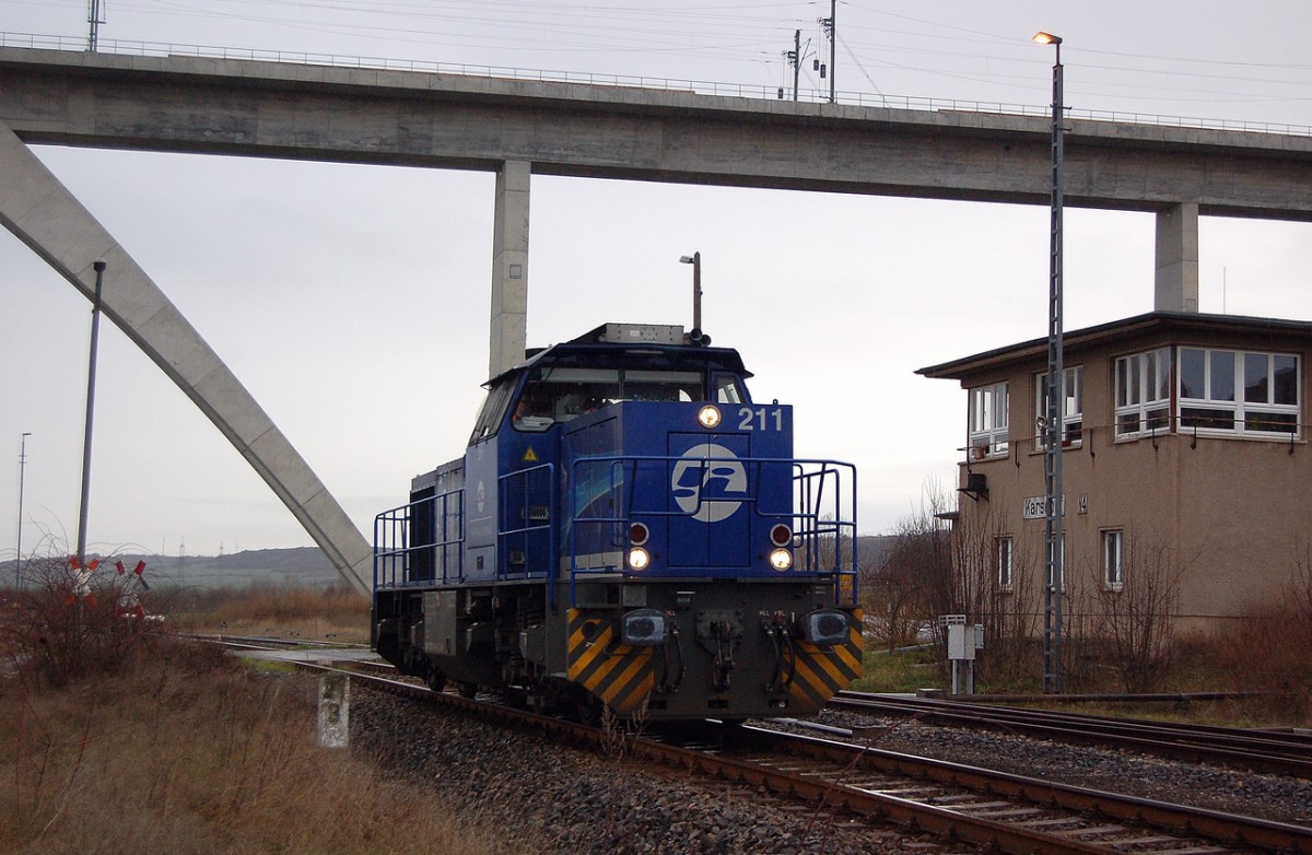 InfraLeuna 211 (92 80 1275 014-9 D-LEUNA) am 11.01.2014 in Karsdorf Bbf. Sie hat soeben leere Kesselwagen aus dem Anschluss der EBS gezogen, um diese nach dem umsetzten nach Gro�korbetha zu bringen. (Foto: dampflok015)