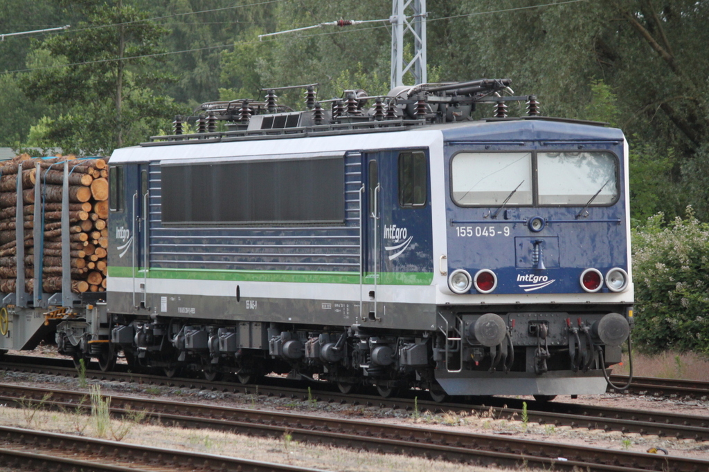 IntEgro/PRESS 155 045-9(155 238-9)stand am Morgen des 16.06.2018 mit DGS 69053 von Rostock-Bramow nach Stendal-Niedergörne abgerüstet in Rostock-Bramow.